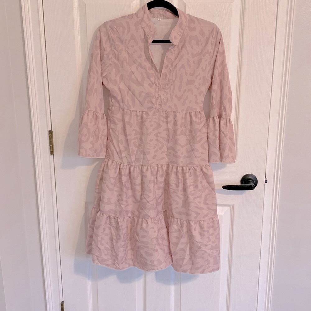 Ladies Dress MIDI, pink Size Small. EUC, worn once on vacation.